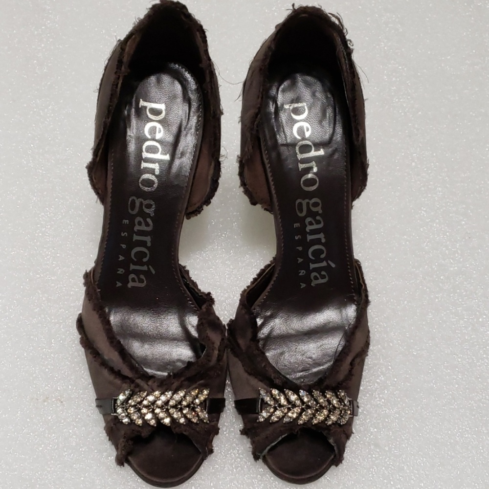 🎈PEDRO GARCIA Espana black satin heels size 36.